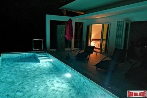 4 bedrooms Villa in Ko Samui, Thailand No. 96095 18