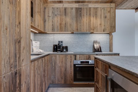 4 bedrooms Apartment in Val-d'Isere, France No. 99427 3
