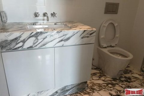 2 dormitorios Apartment en Bangkok, Thailand No. 95937 11