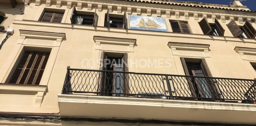 20 chambres Commercial property à El Masnou, Spain No. 125333