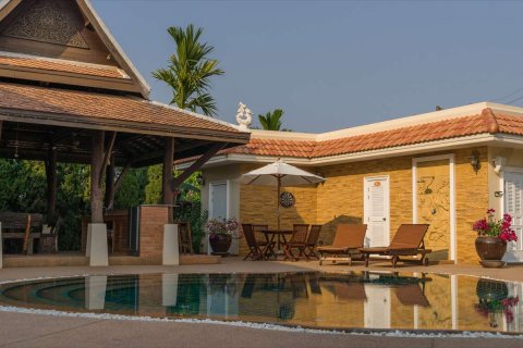 9 bedrooms House in Chiang Mai, Thailand No. 98252 2