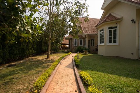 9 bedrooms House in Chiang Mai, Thailand No. 98252 10