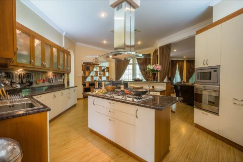 9 bedrooms House in Chiang Mai, Thailand No. 98252 6