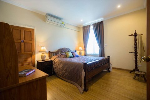 9 bedrooms House in Chiang Mai, Thailand No. 98252 17