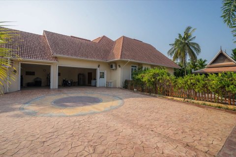 9 bedrooms House in Chiang Mai, Thailand No. 98252 25