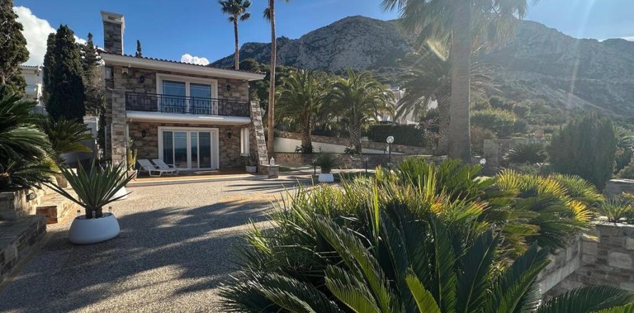 4 bedrooms Villa in Palaia Fokaia, Greece No. 108276