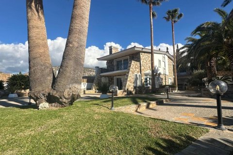 4 bedrooms Villa in Palaia Fokaia, Greece No. 108276 2