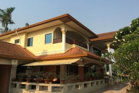 5 bedrooms House in Chiang Mai, Thailand No. 97733 7