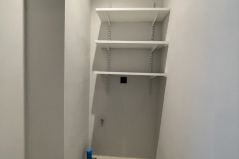 2 bedrooms Condo in Bangkok, Thailand No. 199 15