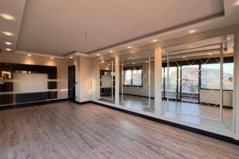 4 rooms Apartment in Alanya, Turkey No. 92514