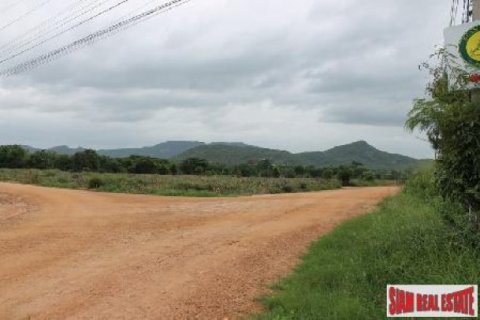 14400m² Land in Hua Hin, Thailand No. 95669 3