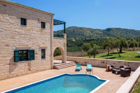 4 bedrooms Villa in Chania, Greece No. 23938 18