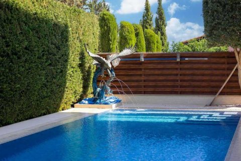 6 bedrooms Villa in Pyrgos, Cyprus No. 29361 4