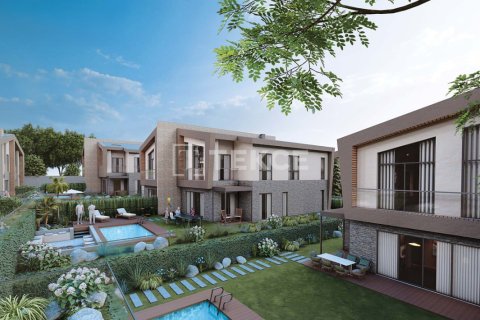 6 bedrooms Villa in Beykoz, Turkey No. 123367