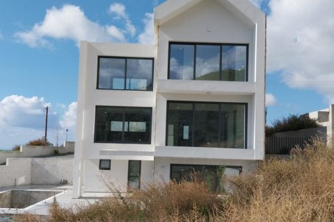 4 bedrooms Villa in Paphos, Cyprus No. 83455 3