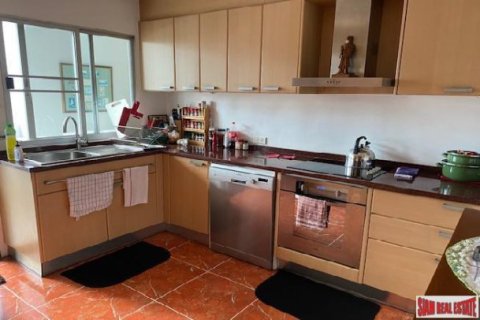 3 bedrooms Apartment in Bangkok, Thailand No. 98124 9