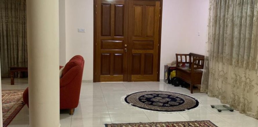 4 bedrooms Villa in Limassol, Cyprus No. 106165