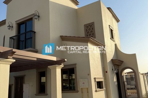 3 bedrooms Townhouse in Al Mearag City, Vietnam No. 113444 1