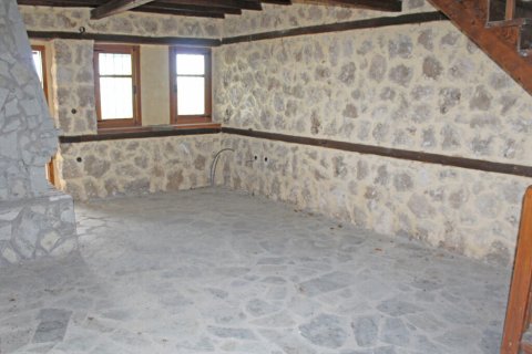 Дом с 4 спальнями в Пиерия, Греция №113185 6