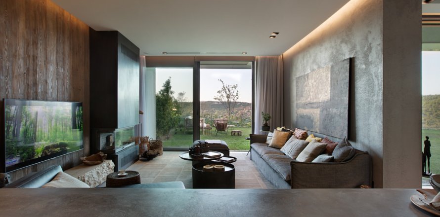 4 bedrooms Villa in Istanbul, Turkey No. 16132