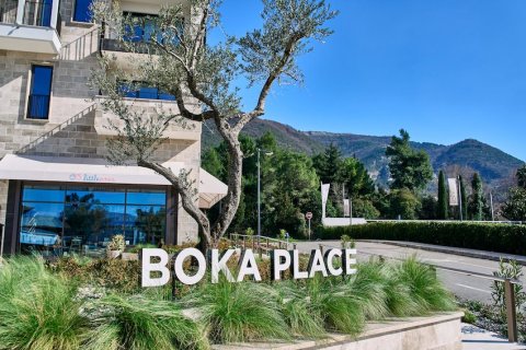 2 bedrooms Apartment in Tivat, Montenegro No. 104824 3