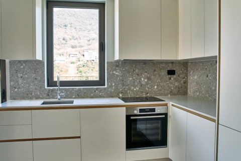 2 bedrooms Apartment in Tivat, Montenegro No. 104824 15