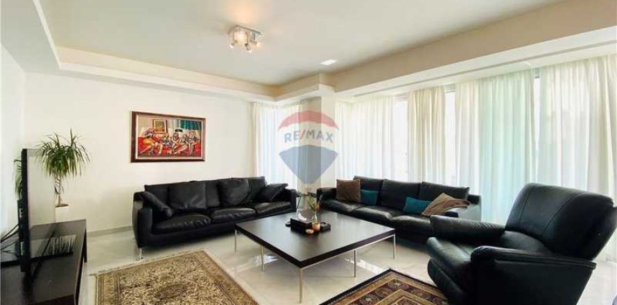 3 bedrooms Penthouse in Limassol, Cyprus No. 82789