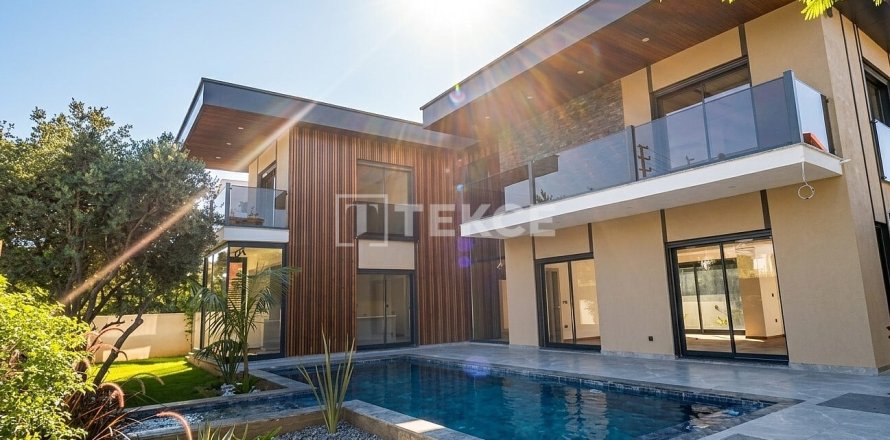 4 dormitorios Villa en Fethiye, Turkey No. 77922