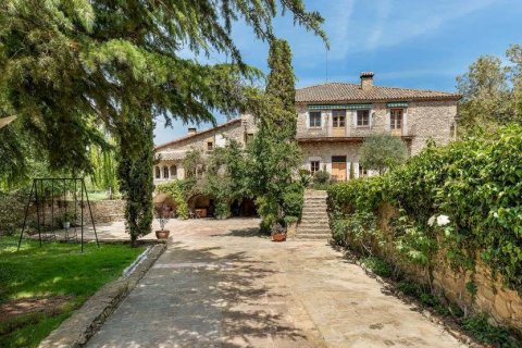 13 bedrooms House in Girona, Spain No. 25376