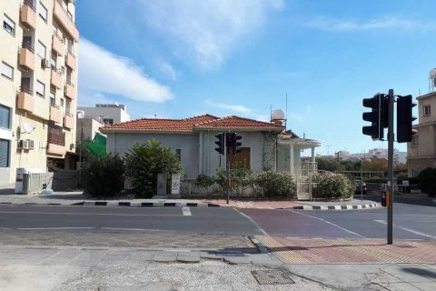 Commercial property in Limassol, Cyprus No. 35698 3