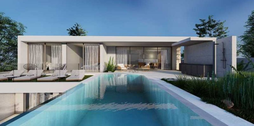 4 bedrooms Villa in Pegeia, Cyprus No. 29389