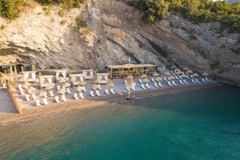 3 bedrooms Apartment in Tivat, Montenegro No. 83680 17