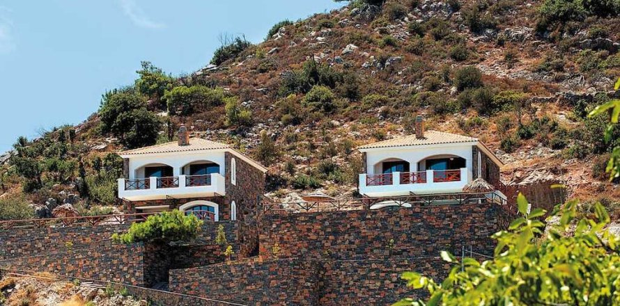 2 dormitorios Villa en Agios Nikolaos, Greece No. 108826