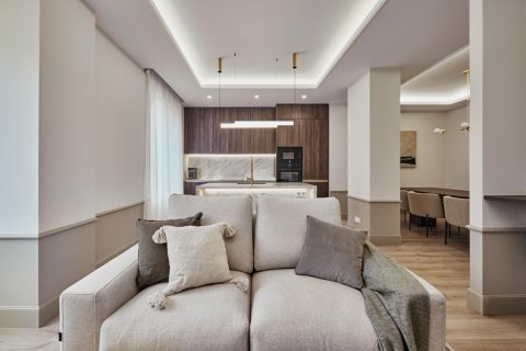 3 bedrooms Apartment in Madrid, Spain No. 126293 1