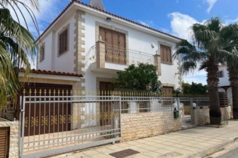 3 bedrooms Villa in Paralimni, Cyprus No. 104507 1
