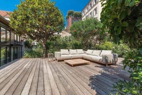 4 bedrooms House in Cannes, France No. 78785 1