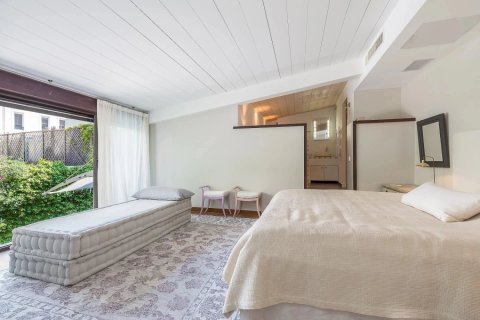 4 bedrooms House in Cannes, France No. 78785 9