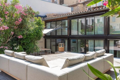 4 bedrooms House in Cannes, France No. 78785 2