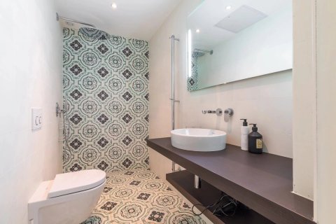 4 bedrooms House in Cannes, France No. 78785 11