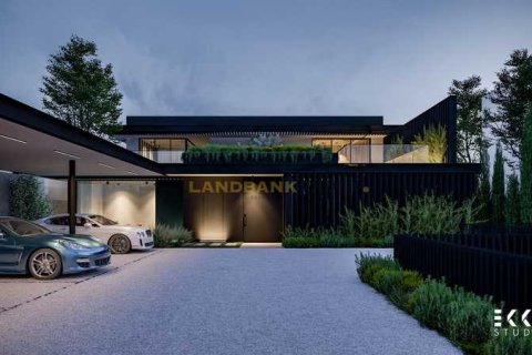 Commercial property in Strovolos, Cyprus No. 82312 1