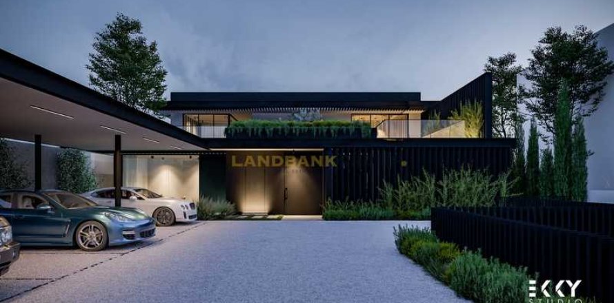 Commercial property in Strovolos, Cyprus No. 82312