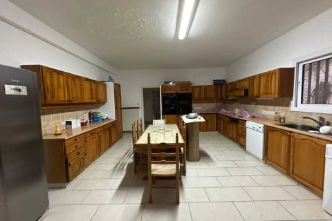 4 bedrooms Villa in Moniatis, Cyprus No. 30029 12