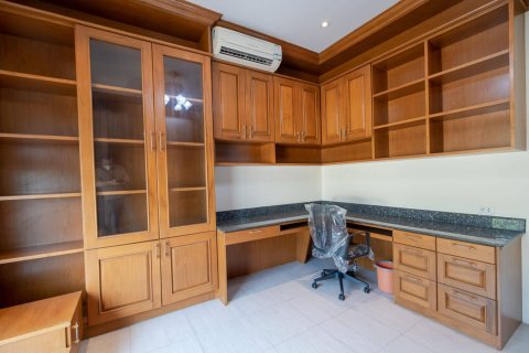 5 bedrooms House in Chiang Mai, Thailand No. 97757 6