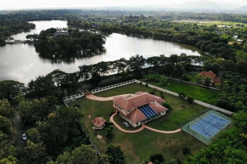 5 bedrooms House in Chiang Mai, Thailand No. 97757 2