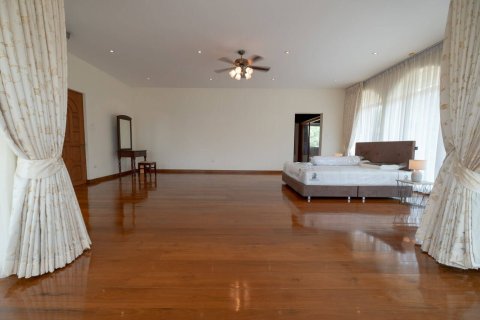 5 bedrooms House in Chiang Mai, Thailand No. 97757 8