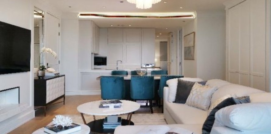 3 bedrooms Apartment in Bangkok, Thailand No. 97120