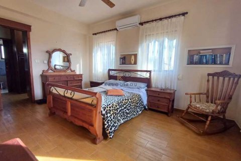 4 bedrooms House in Aradippou, Cyprus No. 80649 16