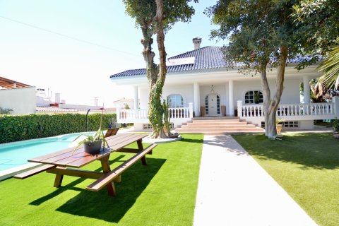 4 dormitorios Villa en Torrevieja, Spain No. 111722