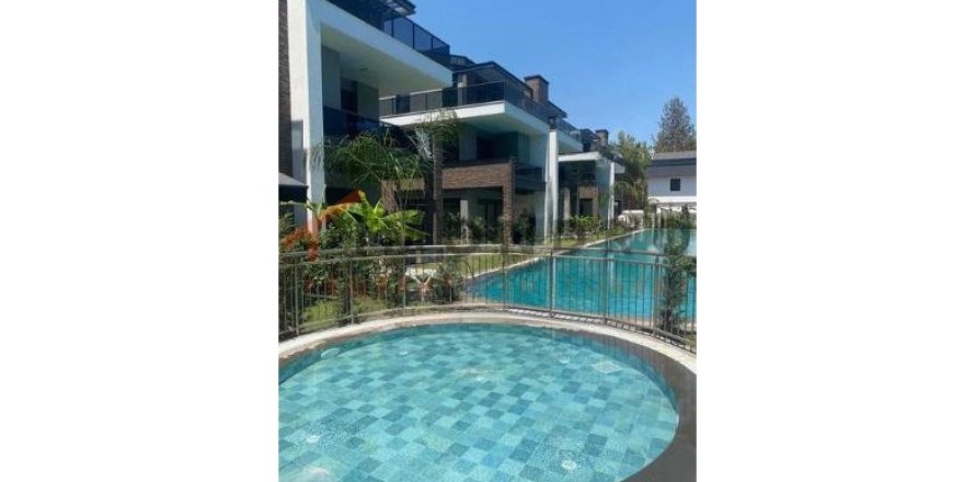 6 bedrooms Villa in Thanh Khe, Vietnam No. 116249