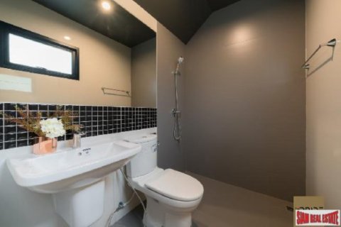 2 dormitorios Office en Bangkok, Thailand No. 95807 11